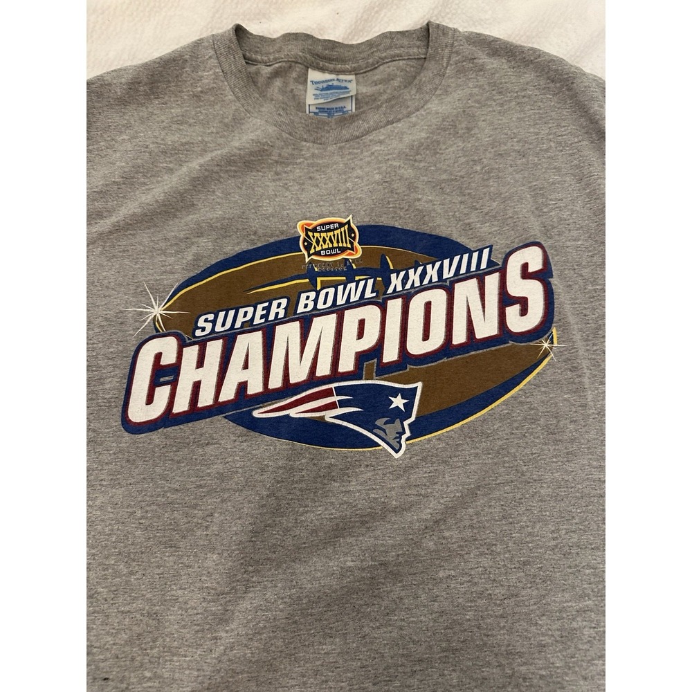VTG 2004 New England Patriots Mens Large Super Bowl XXXVIII Champions Shirt Lrg